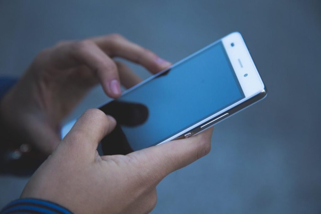 Digi poate fi pe cale să devină o prezență semnificativă pe piața bursieră din Spania, după ce băncile coordonatoare au reluat discuțiile cu investitori privați, semnalând un interes crescut pentru listarea companiei într-un moment în care operatorul telecom român își consolidează rapid poziția în țară și în peninsulă