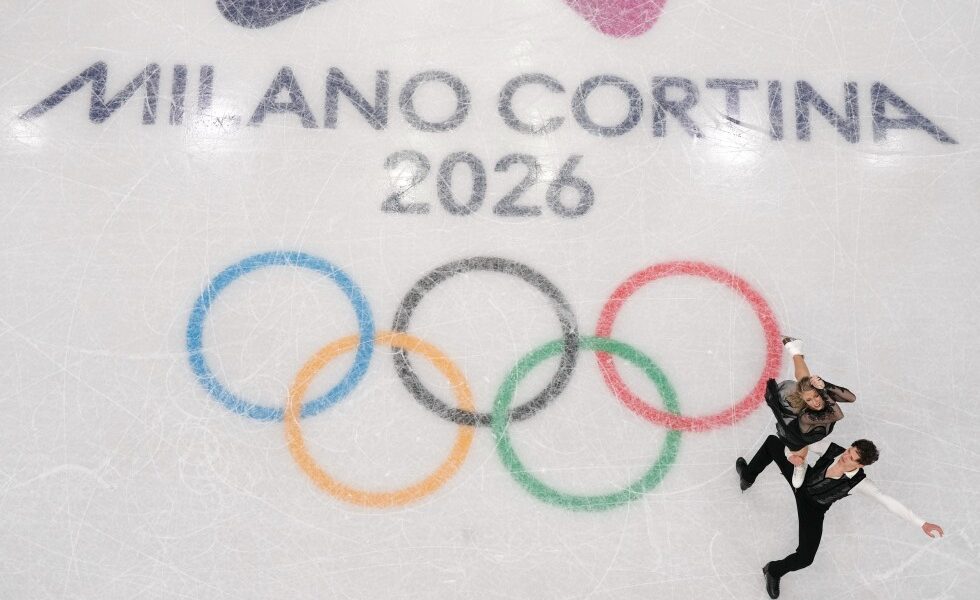 urlhttps3A2F2Fassets.apnews.com2F792Fa82Fd18371ff5ade98942bad845acb8e2F151add5d72ee42a79aa9.jpeg - ReactiveNews