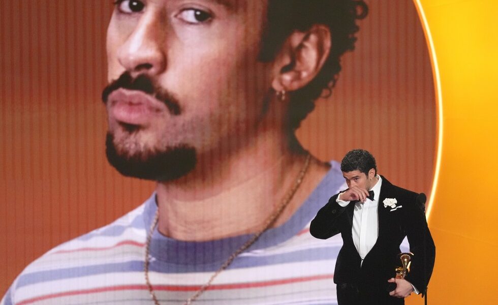 urlhttps3A2F2Fassets.apnews.com2Fba2Fce2F1b209ed9201914b21721a0f4b4552F9158ff22334a43b690c8.jpeg - ReactiveNews