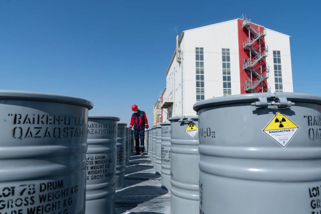 Administrația președintelui american Donald Trump analizează în prezent opțiuni pentru intervenții asupra stocurilor de uraniu puternic îmbogățit deținut de Iran, într-un context marcat de tensiuni crescânde și preocupări legate de programul nuclear al Teheranului