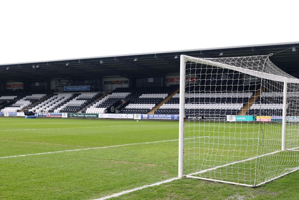 Rangers pregătesc startul pentru meciul de astăzi în deplasare împotriva celor de la St Mirren, o partidă ce promite să fie tensionată și plină de emoții, după rezultatele ultimelor runde din Premiership