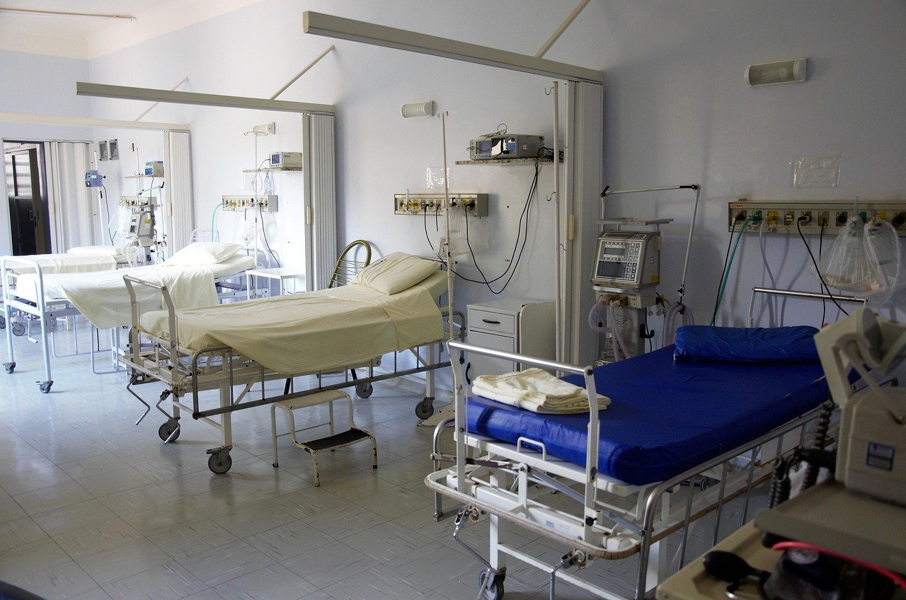Tânără care a strâns 2,3 milioane € pentru tratament în SUA a murit din cauza unei infecții într-un spital privat din București | HotNews