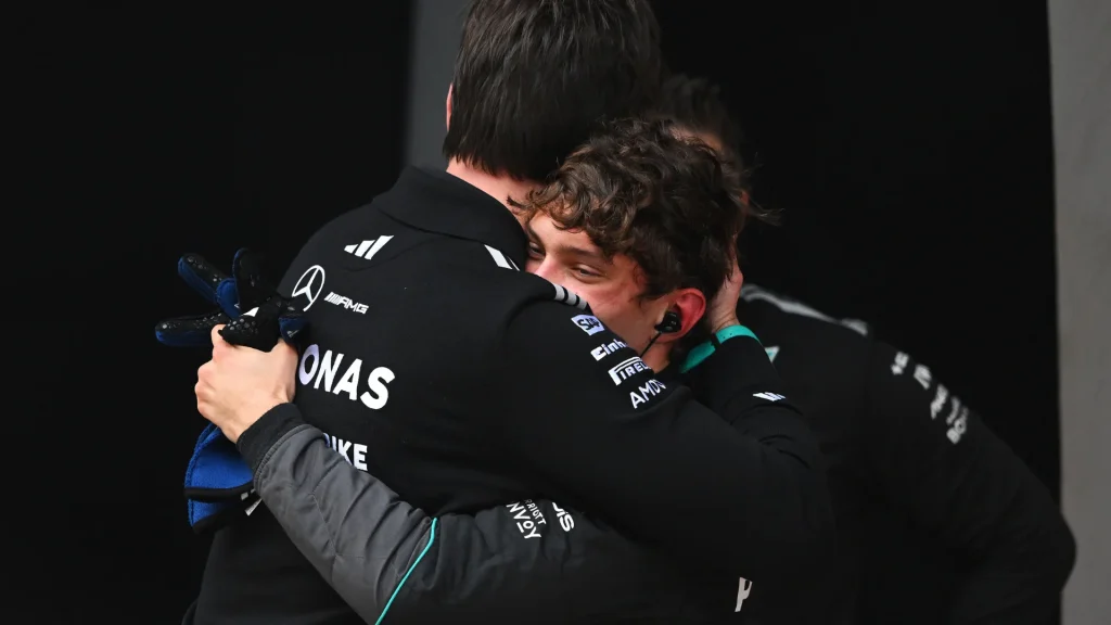 Kimi Antonelli și-a trecut în palmares prima victorie în Formula 1 la Marele Premiu al Chinei, o cursă plină de adrenalină și răsturnări neașteptate de situație