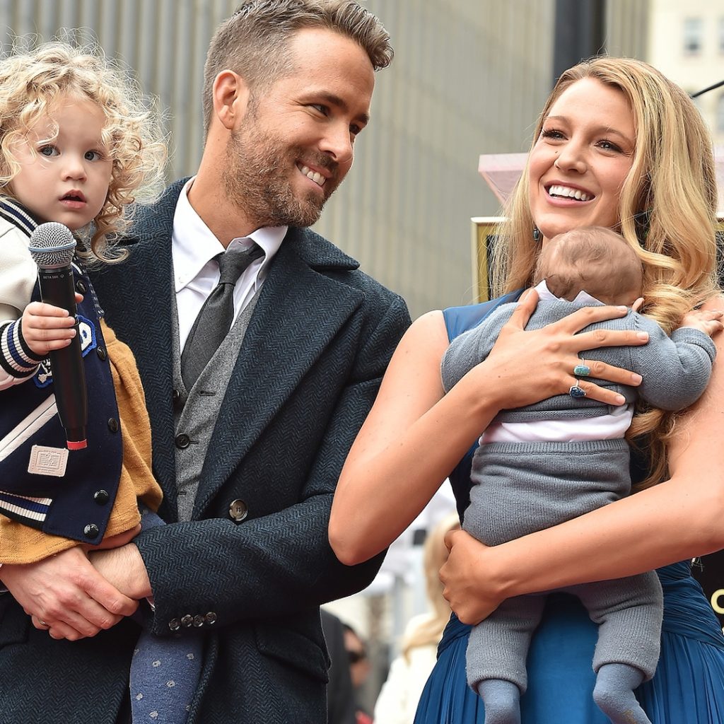 Blake Lively Împărtășește Imagini Din Viața de Familie în Timpul Său în Marea Britanie Actrița Blake Lively a făcut recent un gest simplu, dar apreciat, pentru fanii săi, împărtășind imagini din viața sa familială în timpul unei vizite în Marea Britanie