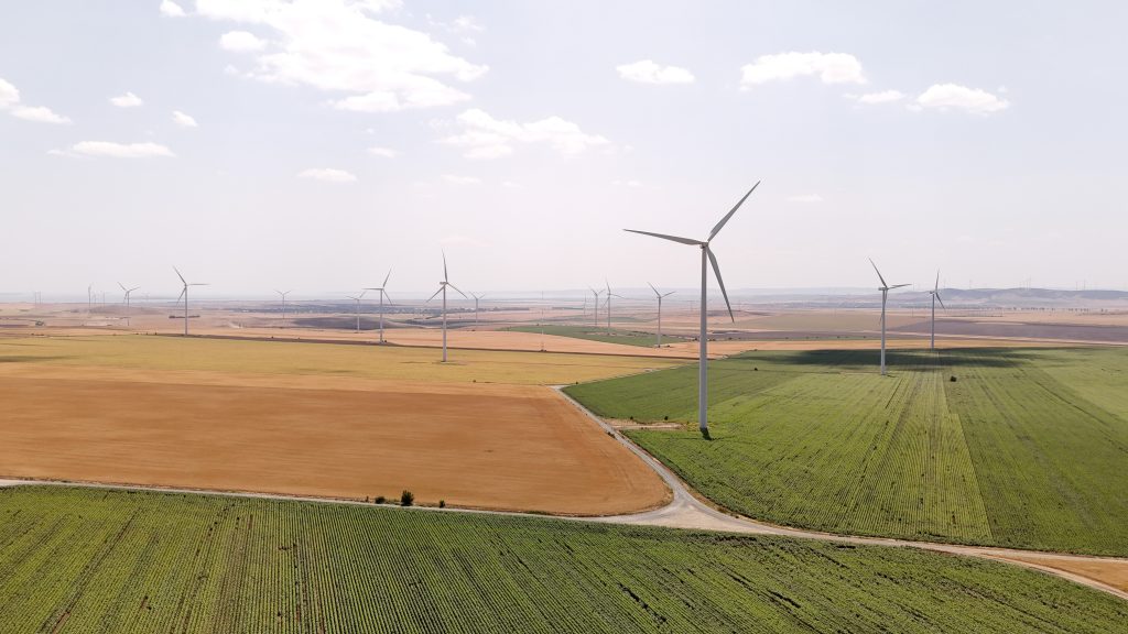PPC și METLEN Energy din Grecia creează joint-venture pentru proiecte de stocare a energiei de până la 1.500 MW în România, Grecia și Ungaria