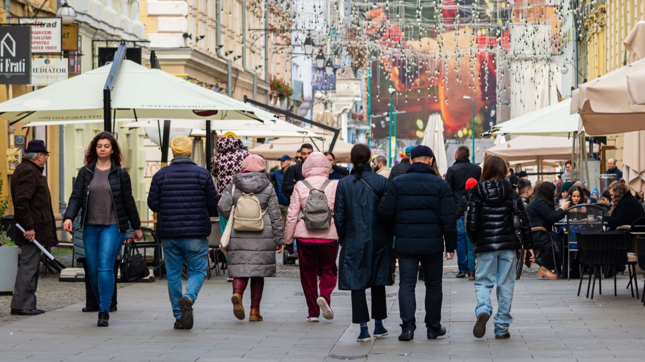 România, o țară cu un farmec aparte, fiind totodată marcată de contradicții și provocări, atrage din ce în ce mai mulți străini curioși