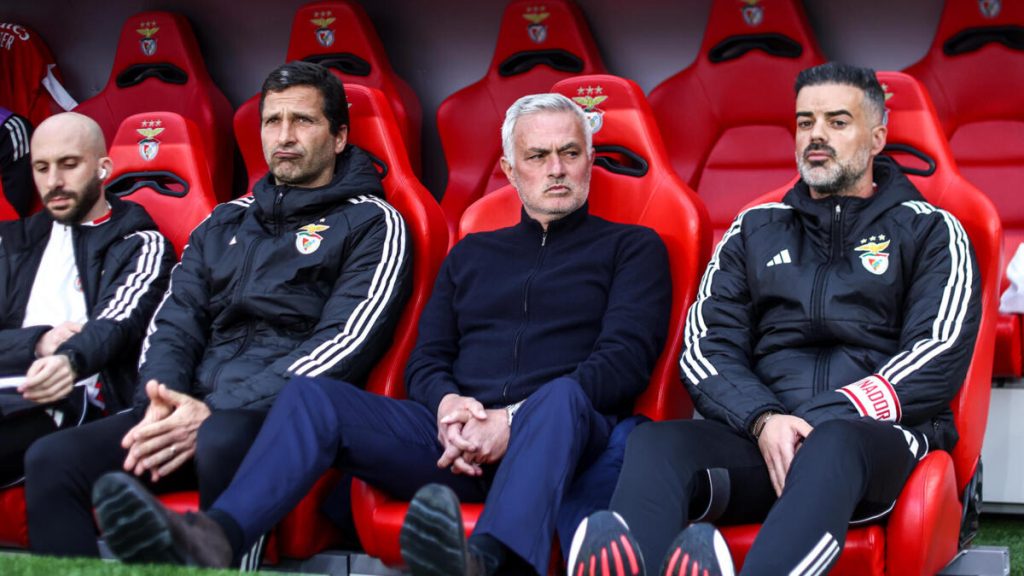 Mourinho evocă emoții la plecarea lui Silvino: „A fost greu să-l văd pe ecran”