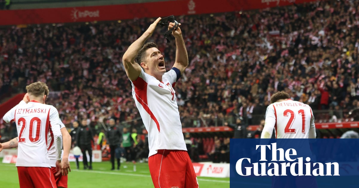 Polonia a obținut o calificare dramatică la barajul pentru Cupa Mondială, după o victorie în fața Albaniei, 2-1, într-un meci care a fost decis în ultimele minute