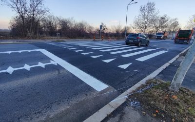 Proiectul controversat al trecerilor de pietoni supraînălțate din Sectorul 3 al Capitalei revine în centrul atenției pentru a patra oară, iar planurile inițiale de modernizare capătă o nouă față, în ciuda cifrelor și costurilor care discutabil cresc pe măsură ce încercările de implementare se tot amână