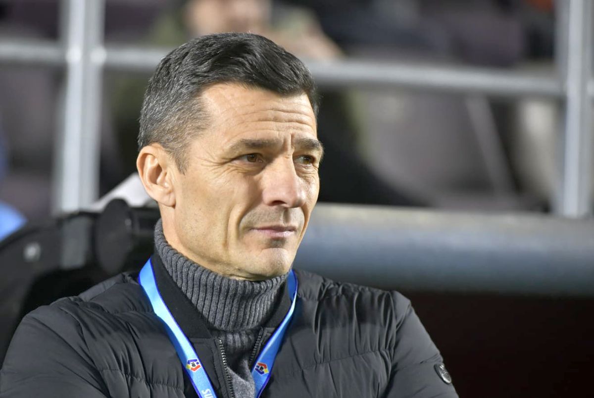 Costel Gâlcă, antrenorul Rapidului, nu a fost prezent joi la conferința de presă premergătoare meciului din deplasare cu CFR Cluj, programat vineri în etapa a doua din play-off-ul Ligii 1