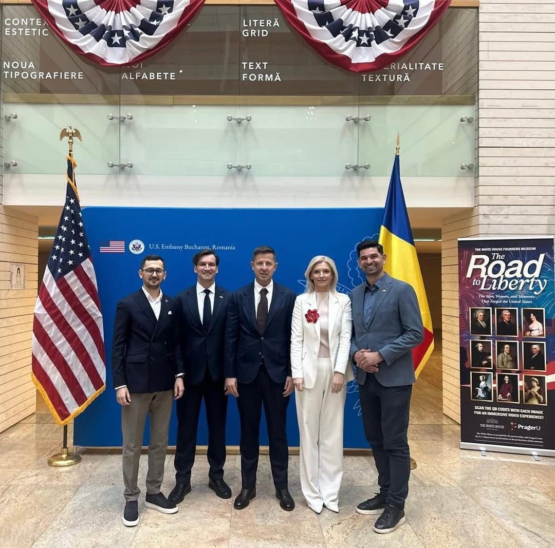 Deputatul PNL Andrei Baciu a participat marți la recepția organizată de ambasada Statelor Unite ale Americii la București, un eveniment dedicat celebrării a 20 de ani de existență a spațiilor american space și a Muzeului founderilor