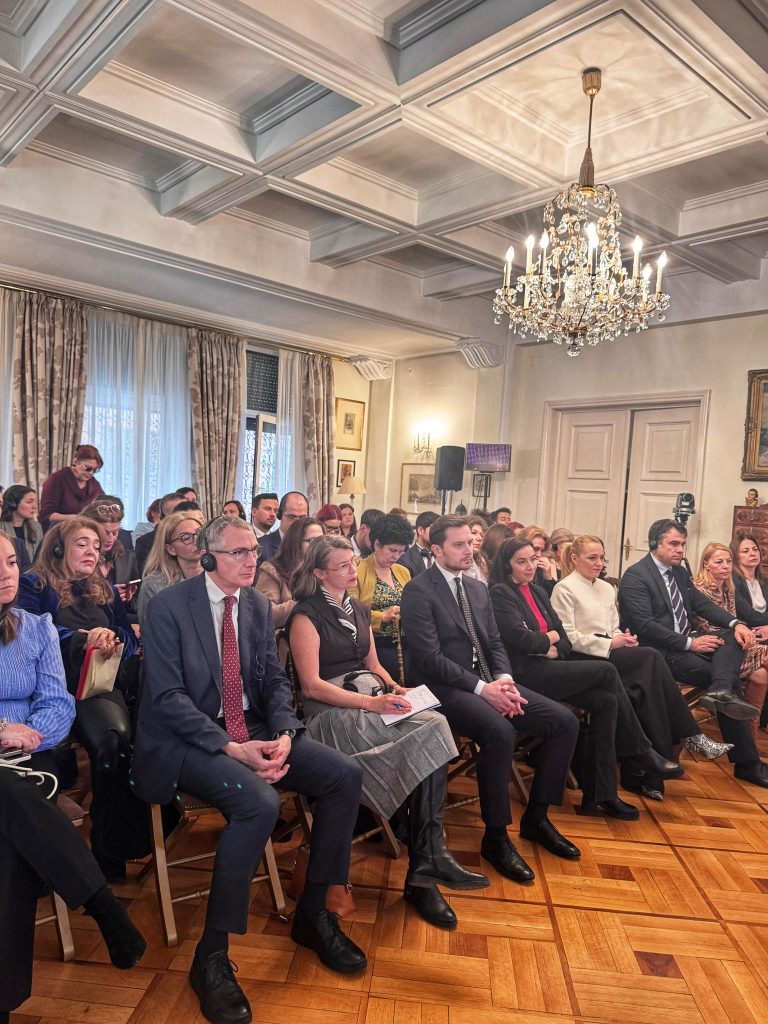 Stelian Bujduveanu, viceprimarul Capitalei pentru PNL, a participat miercuri la o întâlnire internațională dedicată combaterii violenței de gen, la invitația Ambasadorului Spaniei în România, E.S