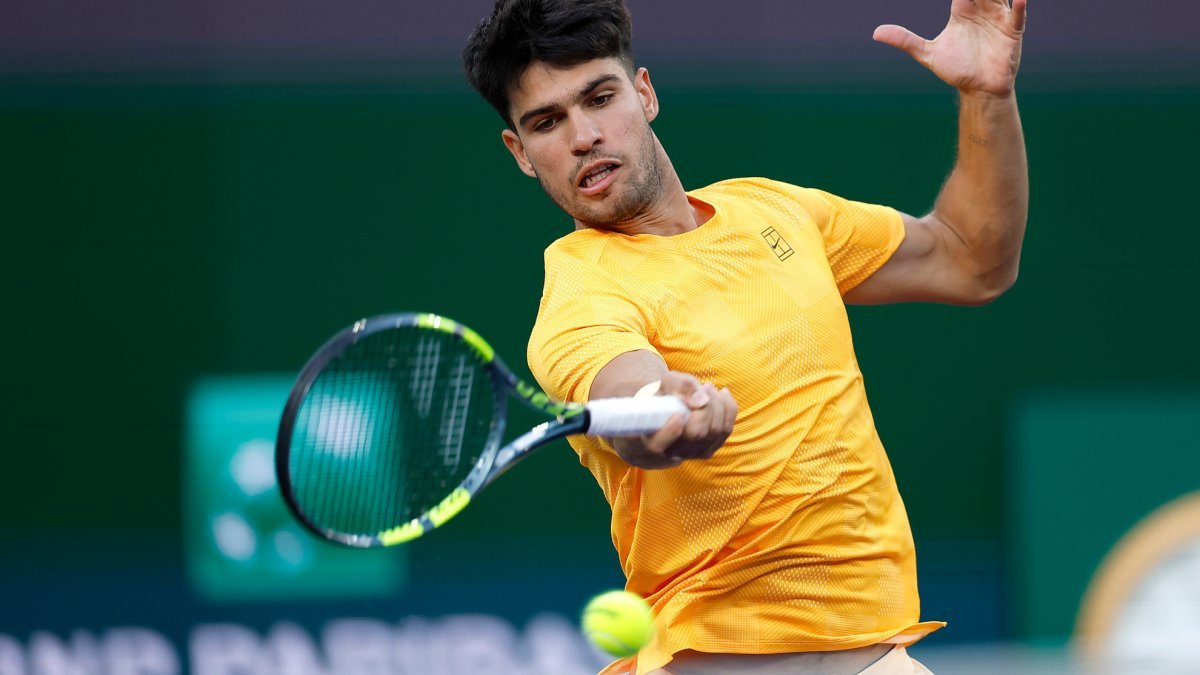 Carlos Alcaraz își continue dominația pe zgura dură a circuitului ATP, iar francezii încep să accepte că marele lor campion de naționalitate galică va mai avea mult de așteptat până să revede un reprezentant de calibru pe această poziție