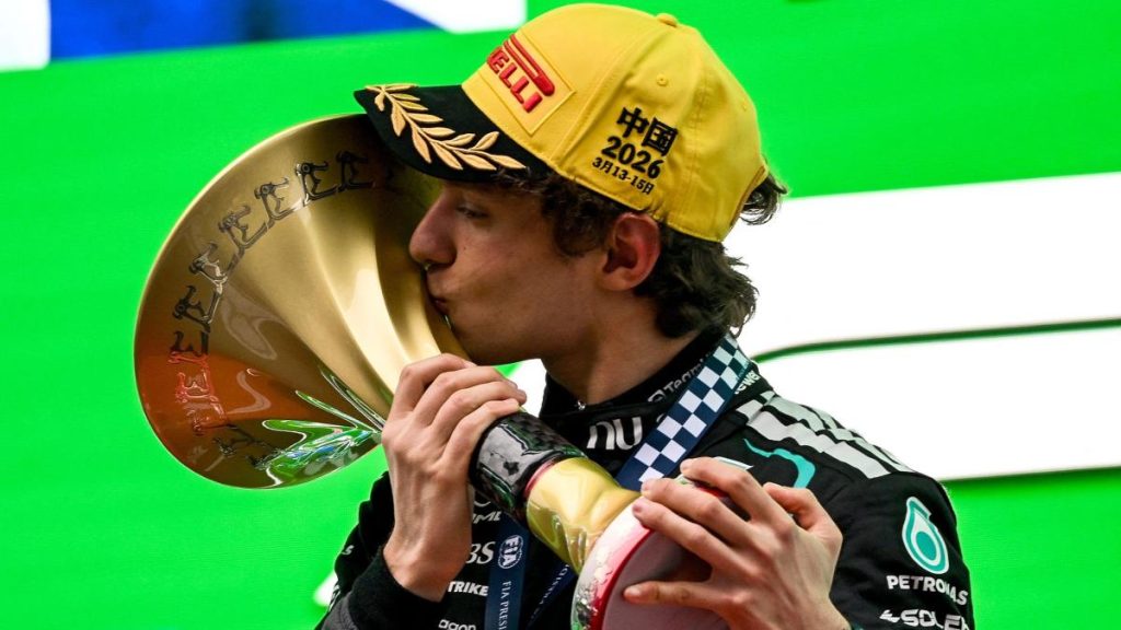 Antonelli câștigă la F1 Cina, Russell și Hamilton pe podium, Leclerc pe 4