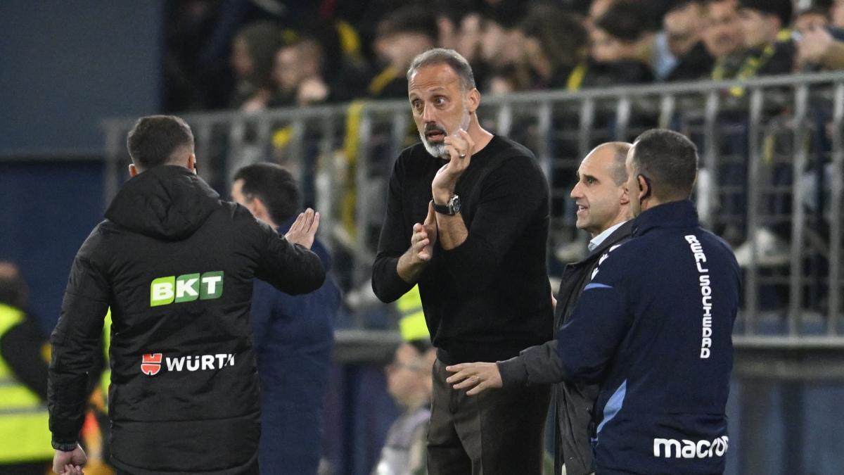 Real Sociedad, învinsă de Villarreal după un început de meci nefavorabil: reacția antrenorului Pellegrino Matarazzo În cadrul unui meci intens disputat pe terenul Real Sociedad, formația donostiară a înregistrat o nouă înfrângere, rezultat influențat în mod decisiv de startul dificil al partidei