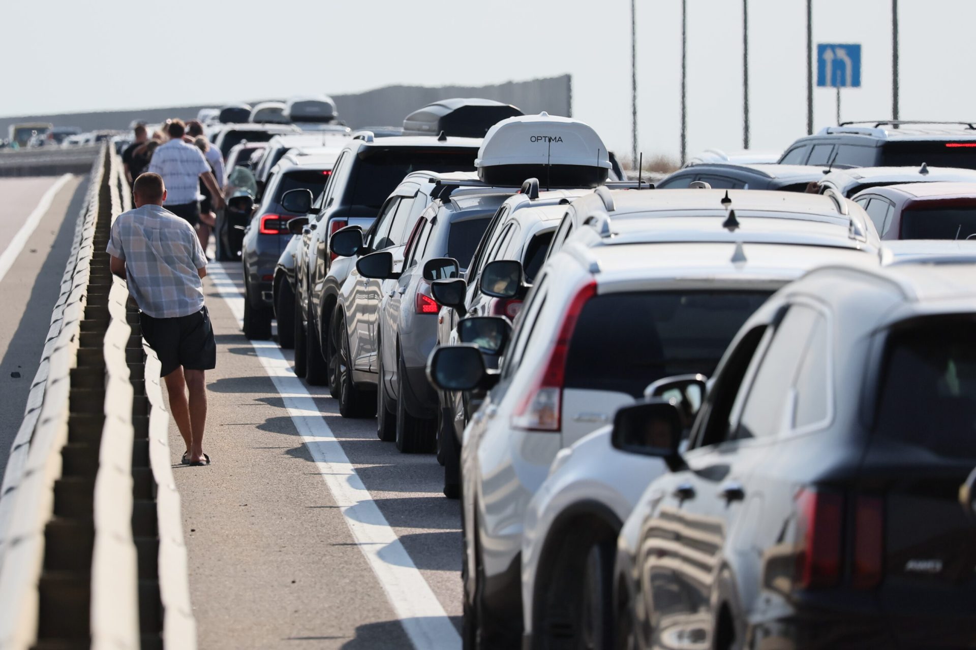 Agenția Internațională pentru Energie lansează cele mai ample măsuri de intervenție pentru criza petrolului, în contextul tensiunilor din Orientul Mijlociu Tensiunile crescute din Orientul Mijlociu, asociate cu întreruperile în aprovizionarea cu petrol, au declanșat una dintre cele mai ample intervenții ale pieței globale, iar Agenția Internațională pentru Energie (AIE) a acționat rapid pentru a tempera impactul asupra consumatorilor