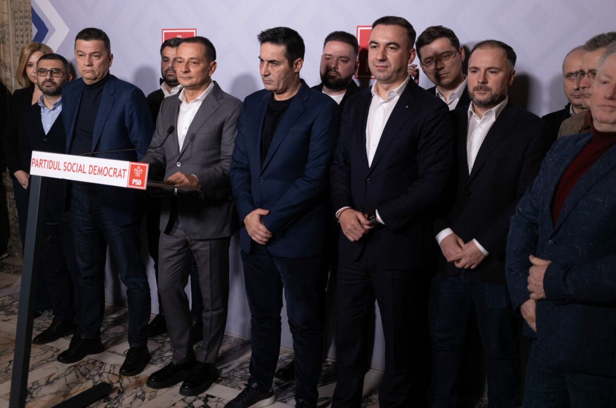 PSD se pregătește de schimbări majore în echipa sa de conducere, tonul fiind unul critic la adresa colaborării cu membri din actuala coaliție guvernamentală Lea strânsă a forțelor din interiorul PSD continuă să fie tensionată, iar discuțiile legate de viitorul echipei de conducere devin tot mai intense