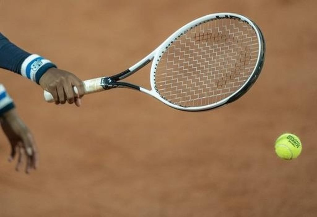 Novak Djokovic a reușit să ajungă în optimi la Indian Wells, după o întâlnire dramatică și plină de schimbări de stare cu Aleksandar Kovacevic, o performanță care marchează cea mai bună rună a sa pe acest turneu din 2017 încoace