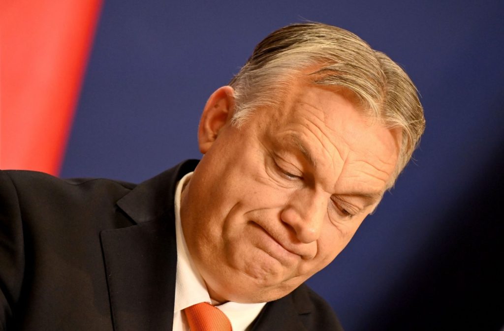 Rezistența electorală a Ungariei rurale în fața campaniei anti-război a lui Orbán zdruncină hegemonia politică a premierului Într-o perioadă în care alianța politică din Ungaria pare să fie sub o presiune fără precedent, ultimele sondaje și observații de teren indică o schimbare subtilă, dar profundă, a dinamicii politice naționale
