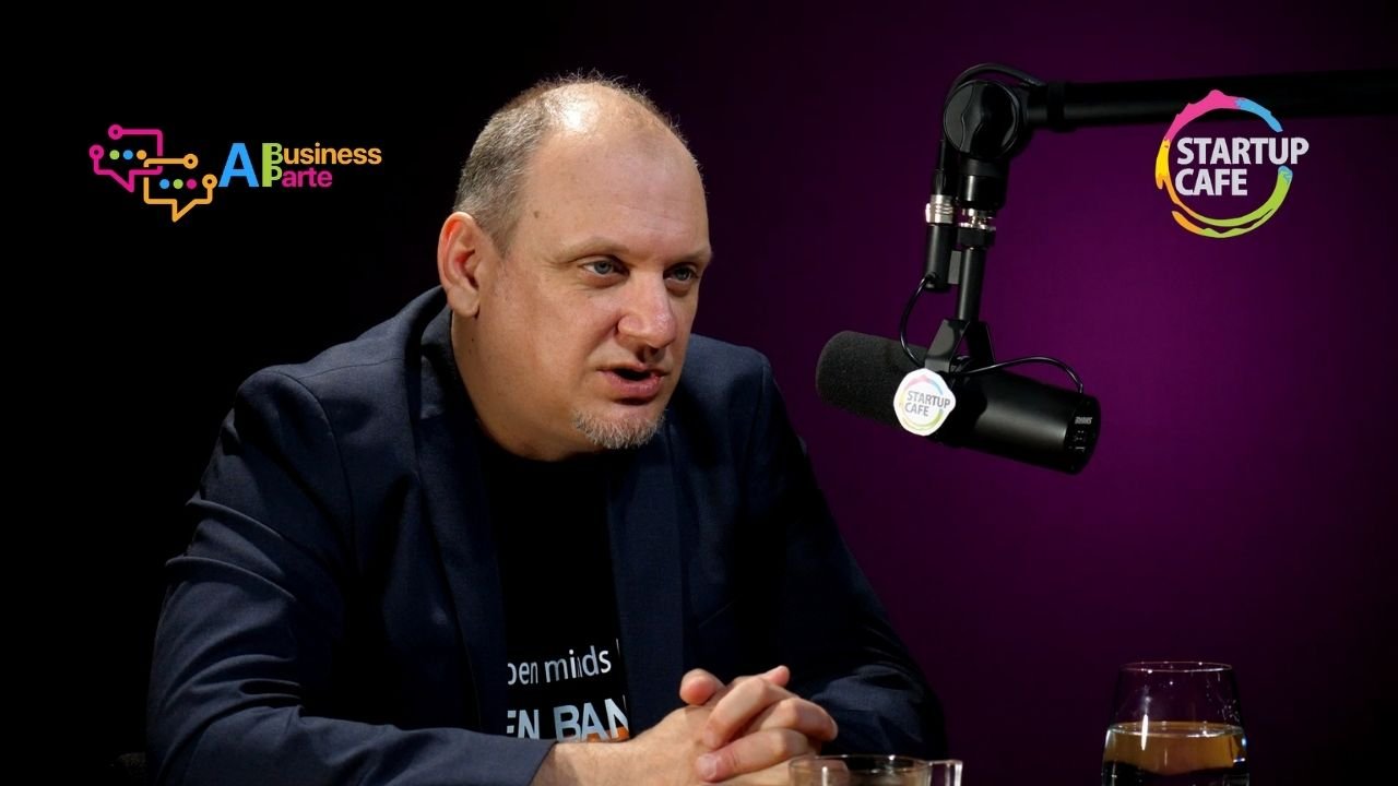 Tehnologia AI în stadiu de început în sectorul financiar: percepția unui lider român de fintech Ceva mai bine de un deceniu lung, Cosmin Cosma, fondatorul și CEO-ul Finqware, urmărește cu scepticism și realism evoluția inteligenței artificiale în sectorul bancar și fintech