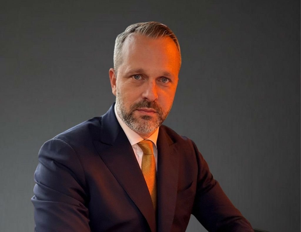 România anului 2026 promite să fie martora unui avans semnificativ pe piața rezidențială din București și zonele adiacente, dacă sunt să cele mai recente estimări ale consultanței imobiliare SVN România