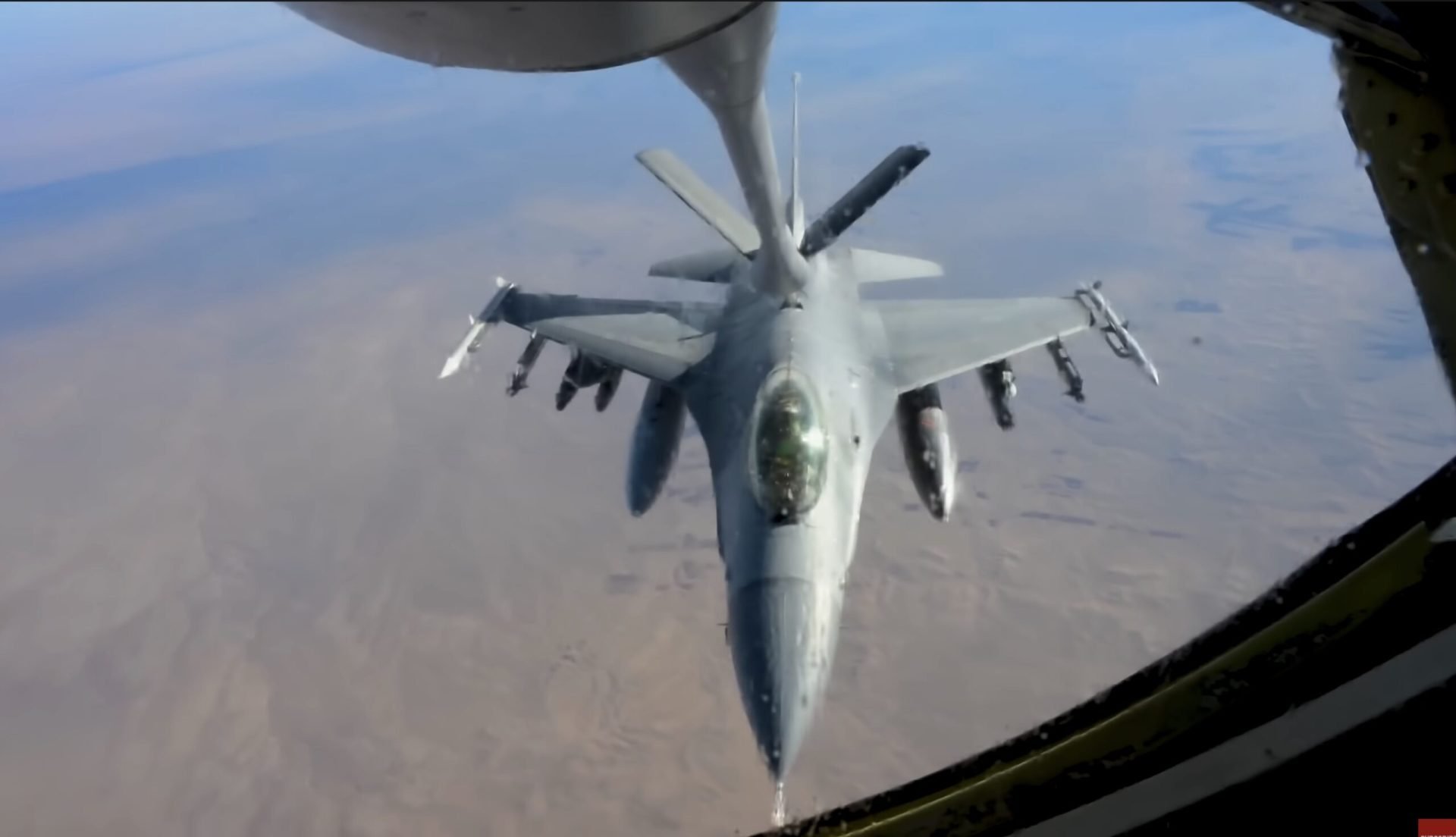 Primele trei avioane-cisternă americane sosesc în România
