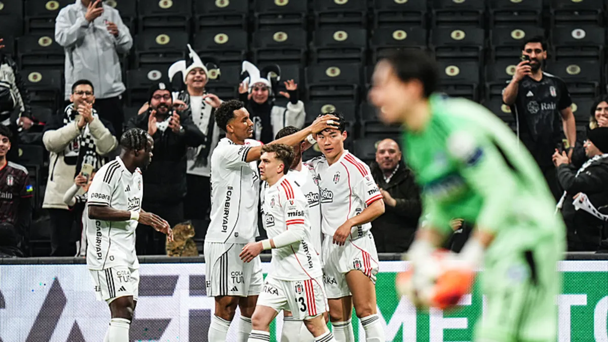BEŞİKTAŞ KASIMPAŞA CANLI | Beşiktaş'ın konuğu Kasımpaşa! Maçta ilk yarı oynanıyor...