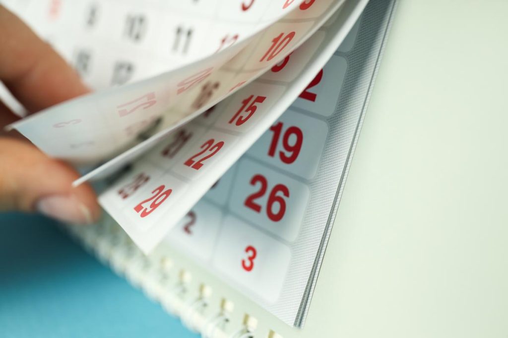 Angajatorii impun condiție pentru liber vineri, în Vinerea Mare 2026