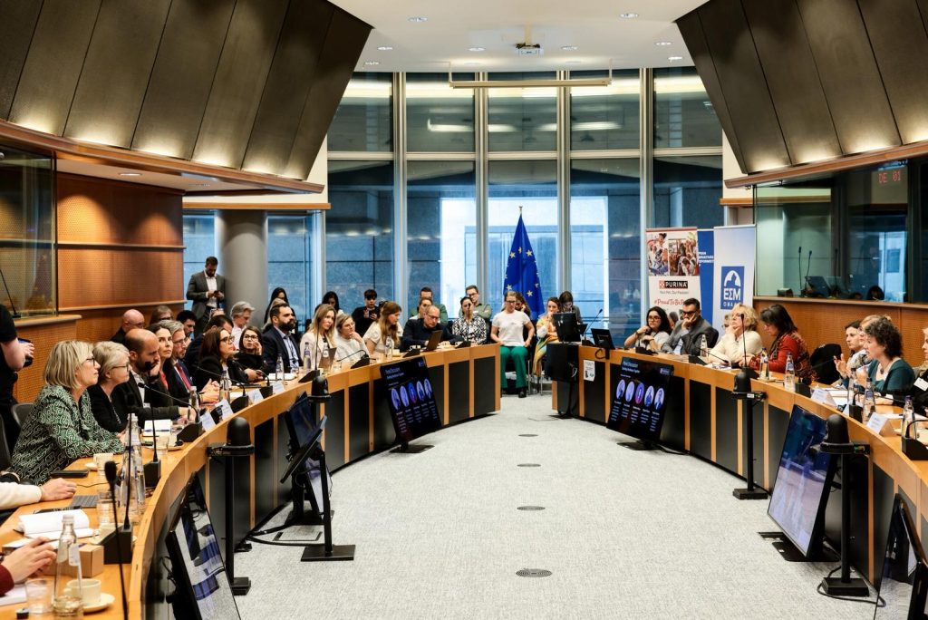 Studiu internațional scoate în evidență criza de sănătate mintală a veterinariilor din Europa Un stres tot mai acut cu care se confruntă medicii veterinari din Europa a fost ilustrat clar de un nou studiu realizat de Purina® PRO PLAN®