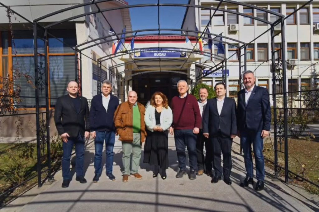 Experiența unui model de succes în sistemul sanitar, adus în Buzău În încercarea de a revoluționa serviciile medicale din Buzău, conducerea județului caută soluții inovatoare pentru a eficientiza și integra resursele spitalicești