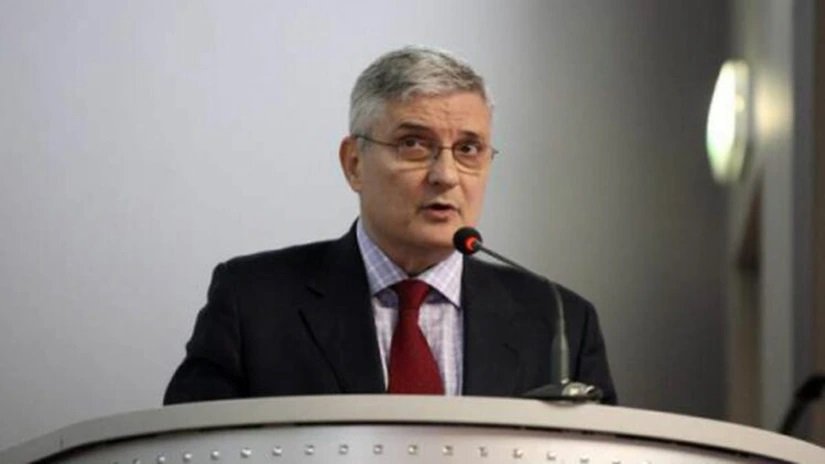 Daniel Dăianu: IA să spună oamenilor „până aici”, un pas major**