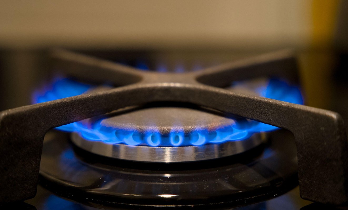 O problemă comună în multe apartamente din blocuri este chiar aragazul, unde oscilările flăcării și creșterea consumului de gaz devin semne clare ale unor defecțiuni subtile, dar cu impact major asupra bugetului și siguranței