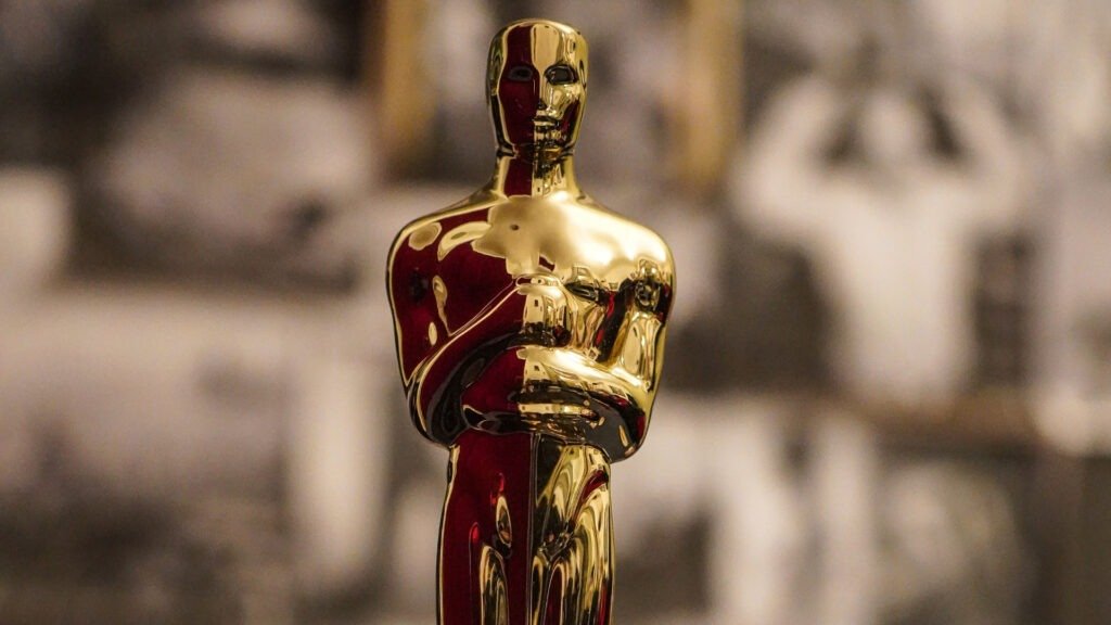 Gala premiilor Oscar va fi mutată din inima Hollywood-ului în centrul orașului Los Angeles începând din anul 2029, alegere ce marchează o schimbare semnificativă pentru cea mai prestigioasă gală cinematografică din lume
