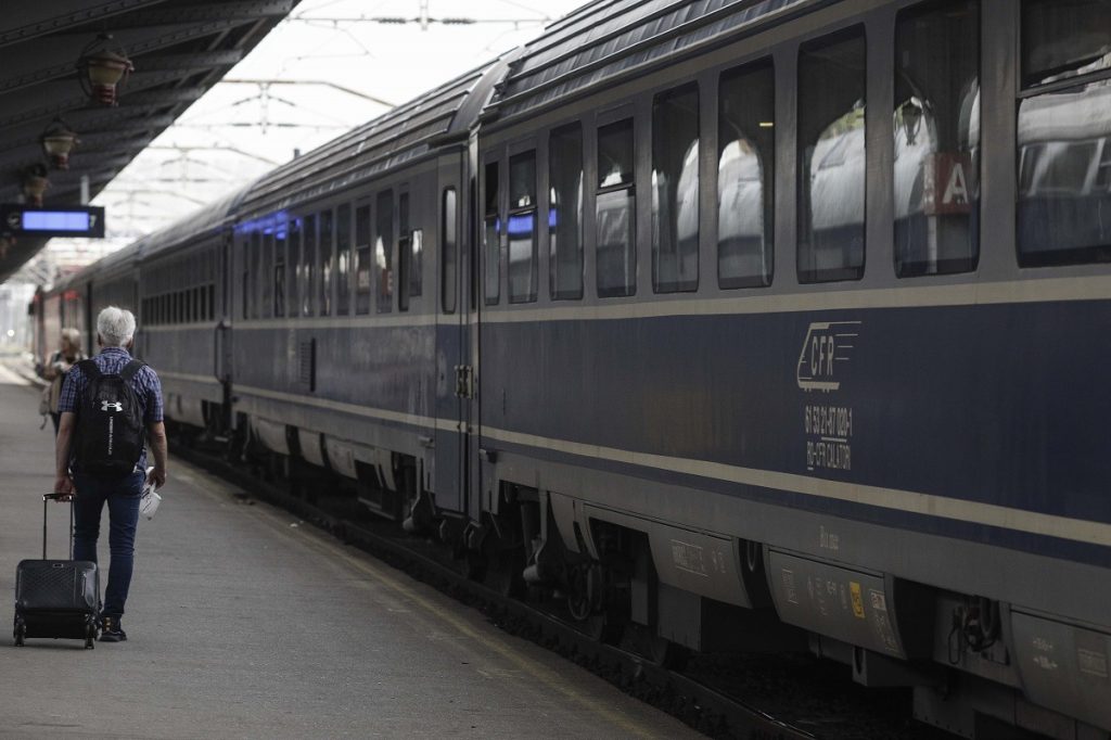 Modificări temporare în circulația trenurilor internaționale pe ruta Baia Mare – Viena, din cauza lucrărilor feroviare în Ungaria Începând cu această primăvară, pasagerii care utilizează trenurile internaționale pe relația Baia Mare – Viena trebuie să fie pregătiți pentru schimbări în program, ca urmare a unor ample lucrări de modernizare în rețeaua feroviară maghiară