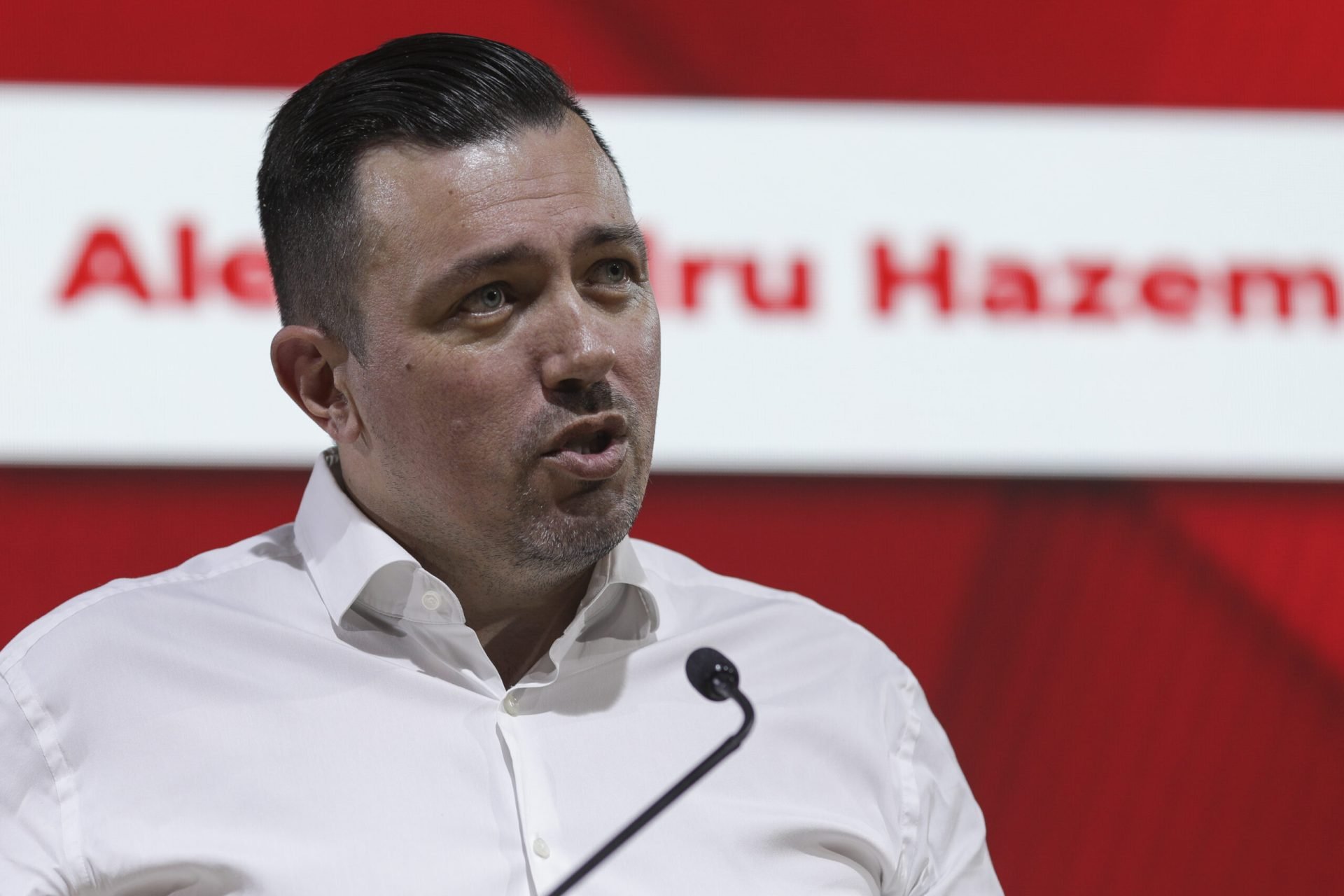 După mai bine de zece luni de la publicarea investigației „Maestrul Sinecurilor”, relația dintre jurnalism și reprezentanții autorităților se află în plină conturare a unui nou incident