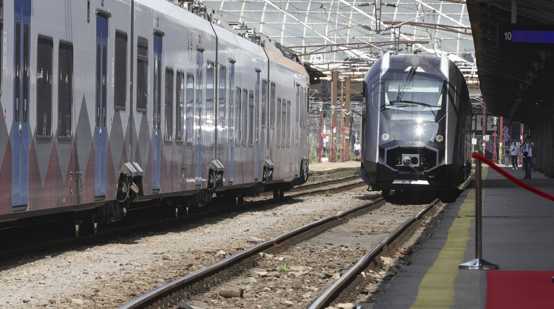 Un tren de pe ruta Pitești – București a traversat o adevărată odisee joia trecută, ajungând cu întârziere de peste cinci ore în Gara de Nord