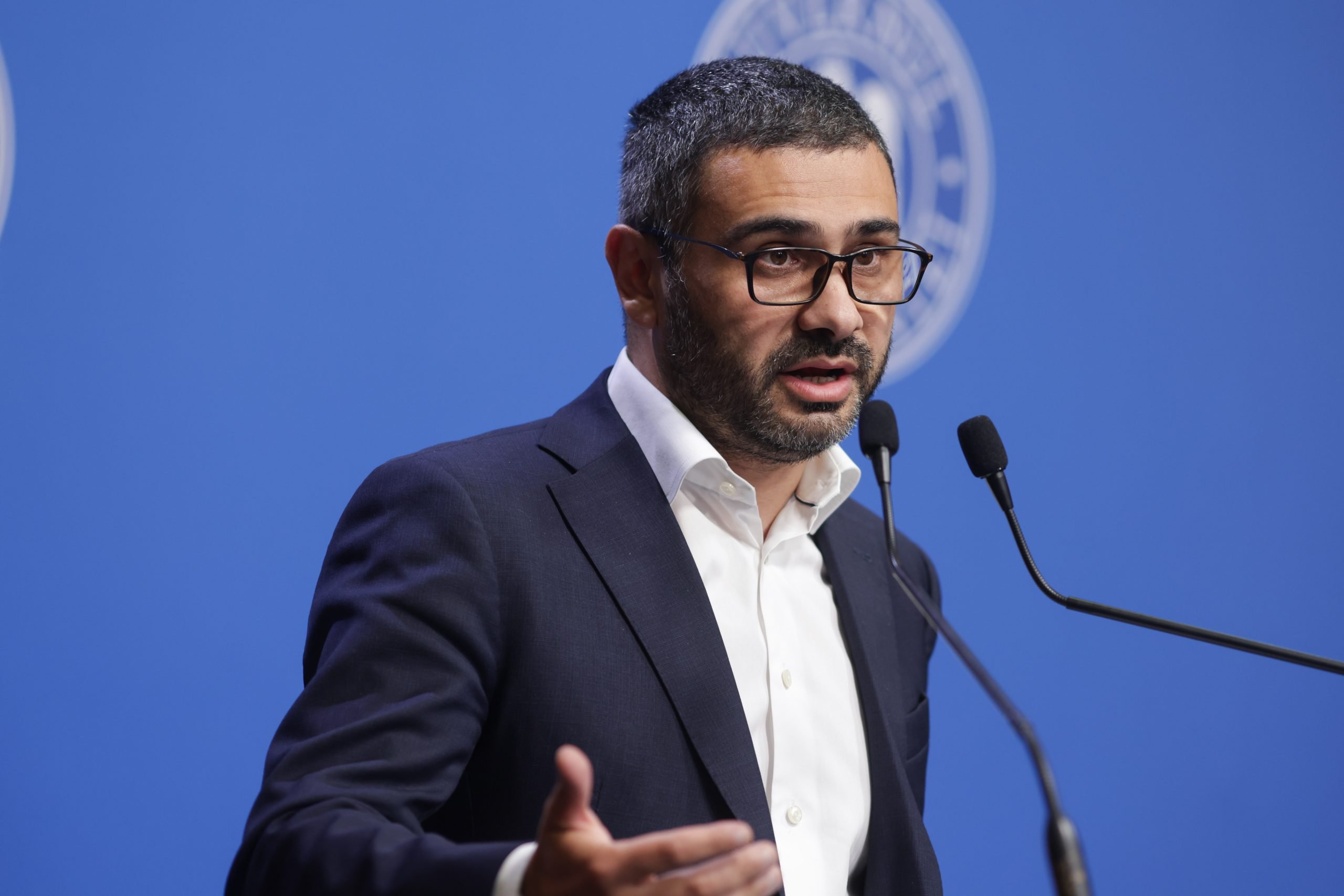 Ministerul Muncii atrage atenția asupra reducerii alocărilor bugetare: un pas înapoi pentru măsurile de sprijin social Bugetul propus pentru Ministerul Muncii în anul 2023 stârnește îngrijorare printre oficialii din domeniu, aceștia semnalând faptul că alocările sunt insuficiente pentru a susține necesarul real de implementare a măsurilor sociale