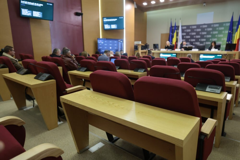 Amânare surprinzătoare a ședinței CGMB, în contextul dezbaterilor despre proiecte majore de dezvoltare ale Bucureștiului Consiliul General al Municipiului București (CGMB) trebuia să se reunească marți, 10 martie, pentru o ședință extraordinară menită să discute și să aprobe proiecte esențiale pentru viitorul capitalei