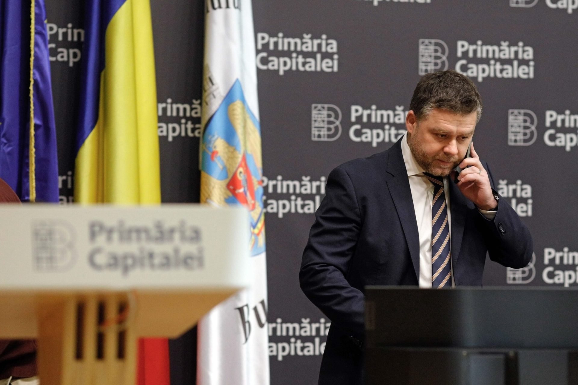 Administrația Fondului Imobiliar (AFI), instituție aflată în subordinea Primăriei Capitalei, se află în centrul unui scandal major legat de modul în care gestionează redistribuirea locuințelor sociale și a terenurilor publice