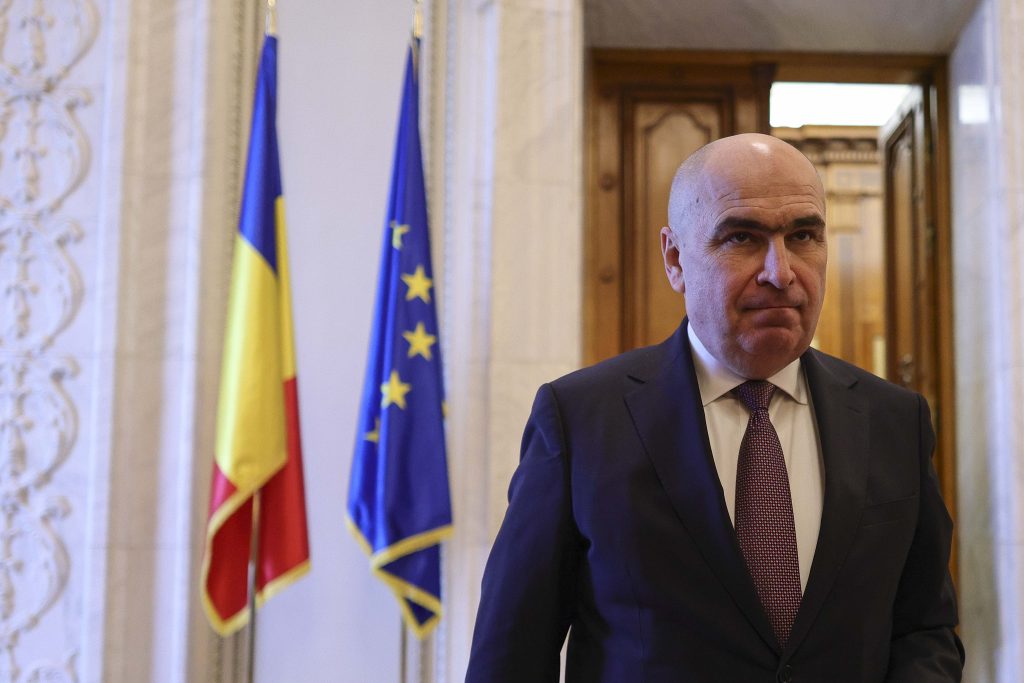 Ilie Bolojan anunță reducerea accizei la carburanți: „Există două scenarii posibile”