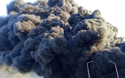 Incendiu puternic la o fabrică de polistiren din Arad. A fost emis mesaj RO-Alert din cauza fumului dens