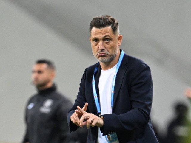 Un transfer spectaculos: Mirel Rădoi, pe lista scumpă a palmaresului fotbalului românesc, primește oferte de peste un milion de euro În lumea fotbalului românesc, uneori, poveștile de pe teren pot fi întinse până dincolo de linia balonului