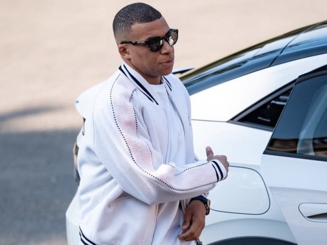 Kylian Mbappe pregătit să semneze noul contract