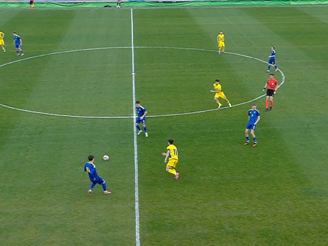 România U19 pune primii pași spre calificare cu o victorie spectaculoasă în confruntarea cu Ucraina U19 Naționala de tineret a României U19 a debutat cu dreptul în campania de calificare la Campionatul European din 2024, reușind să învingă Ucraina U19 cu scorul de 1-0, într-un meci disputat marți seară și transmis în direct pe Digi Sport 1