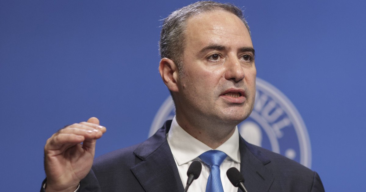 Ministrul Finanțelor anunță un buget „realist” și vorbește despre depășirea unui prag important în gestionarea deficitului Guvernul a aprobat în această seară bugetul pentru anul în curs, document ce a fost prezentat drept „realist” de către ministrul Finanțelor, Alexandru Nazare