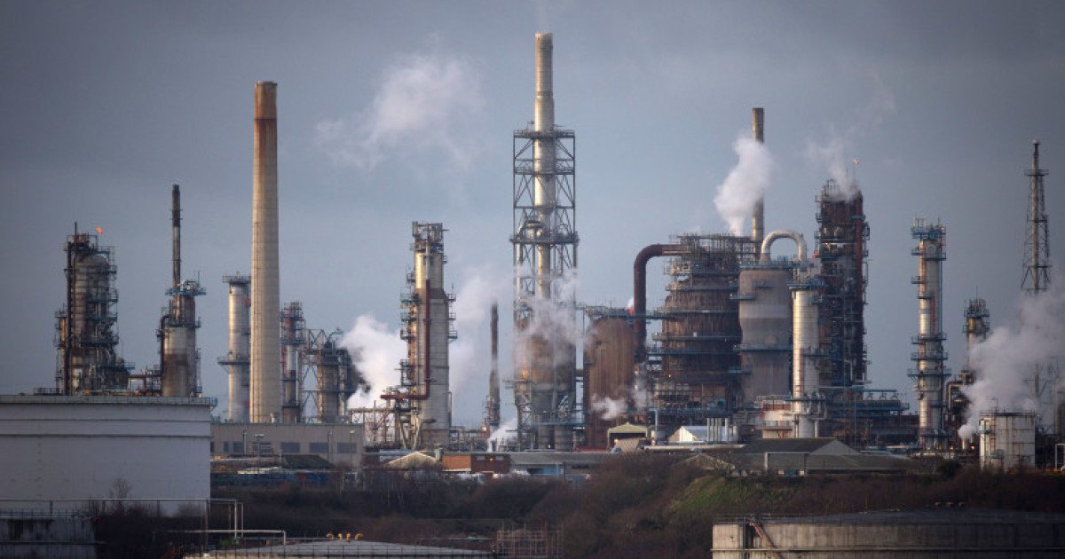 Ministrul Energiei, Bogdan Ivan, a adus clarificări esențiale privind situația actuală a aprovizionării cu carburanți în România, destul de tensionată în ultima vreme din cauza evenimentelor geopolitice din Orientul Mijlociu