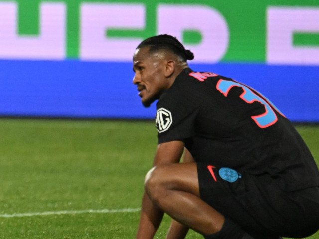 Probleme la FCSB! Negoțarea echipei se complica pe măsură ce starea fizică a jucătorilor cu experiență începe să pună la încercare strategia pregătitoare a lui Nicolae Dică