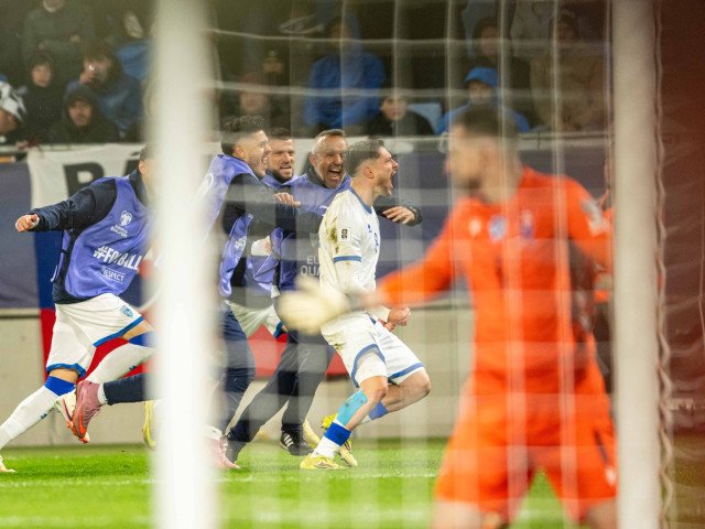 Spectacol pe teren: România depășește așteptările și apropie calificarea la CM 2026 după un meci de senzație Nimeni nu s-a așteptat la un asemenea spectacol în cadrul ultimei etape de calificare pentru Campionatele Mondiale din 2026
