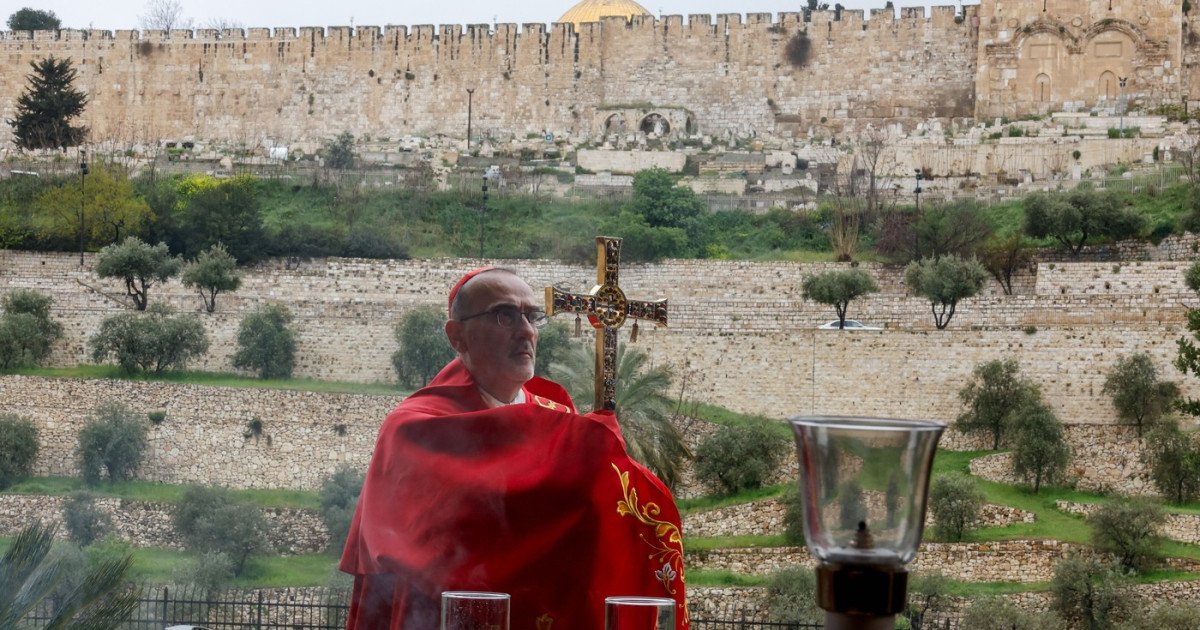 Prim-ministrul israelian Benjamin Netanyahu a anunțat luni că patriarhul latin al Ierusalimului, Pierbattista Pizzaballa, va avea accces imediat și complet la Biserica Sfântului Mormânt, după incidentul de duminică, când poliția israeliană l-a împiedicat pe cardinal să participe la slujba de Floriilor
