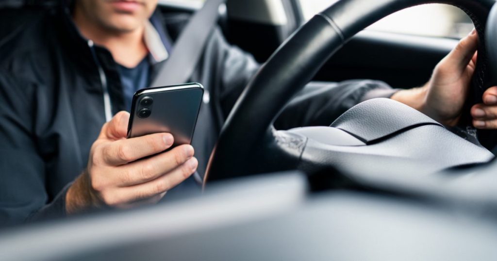 Șoferii de platforme de ridesharing din România, prin intermediul unei scrisori adresate autorităților, pun în discuție condițiile dificile de muncă, presiunile legate de „rata de acceptare” a curselor și riscul de suspendare a conturilor